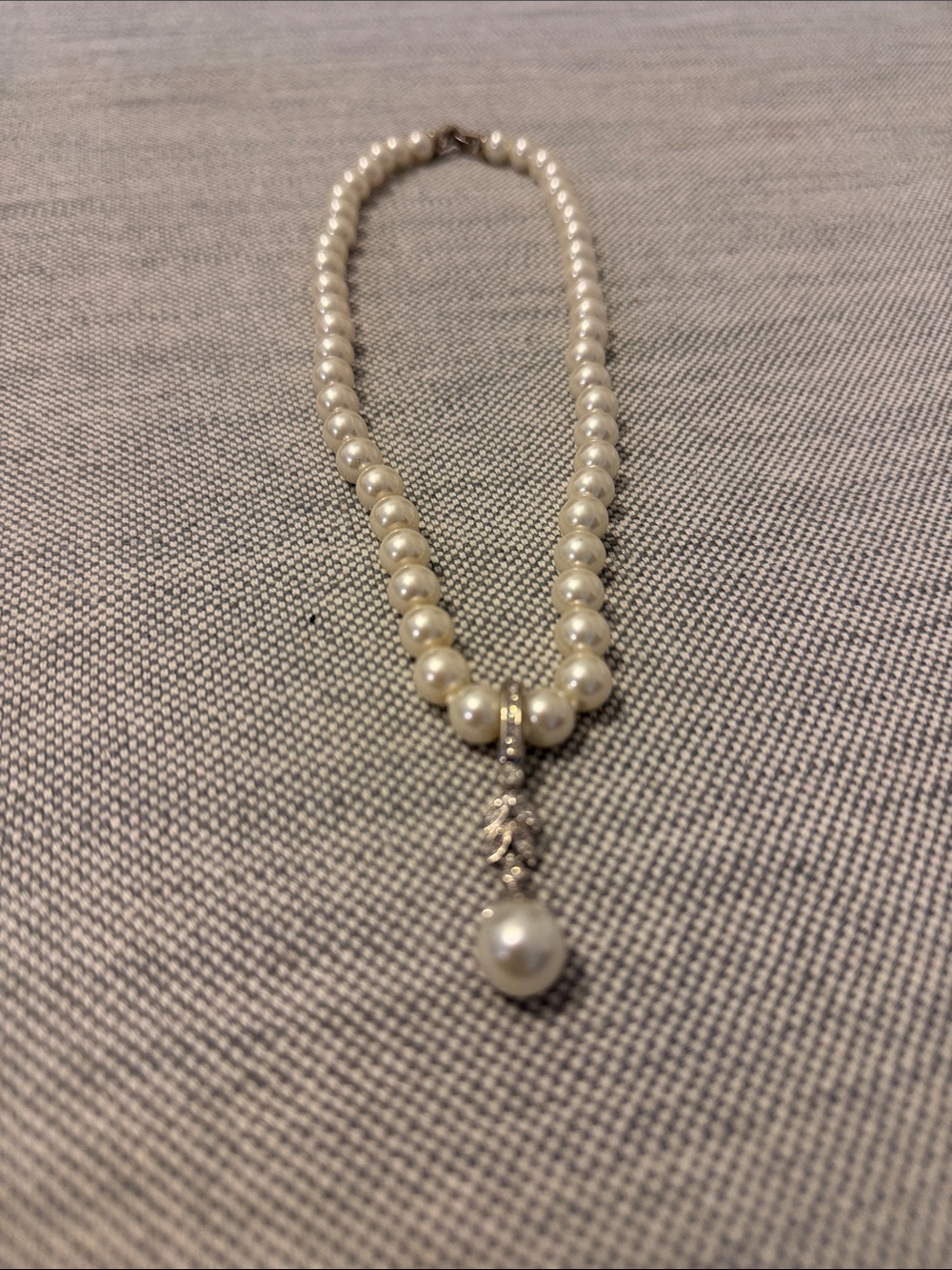 Vintage Classic White Pearl Drop Necklace - Unbranded